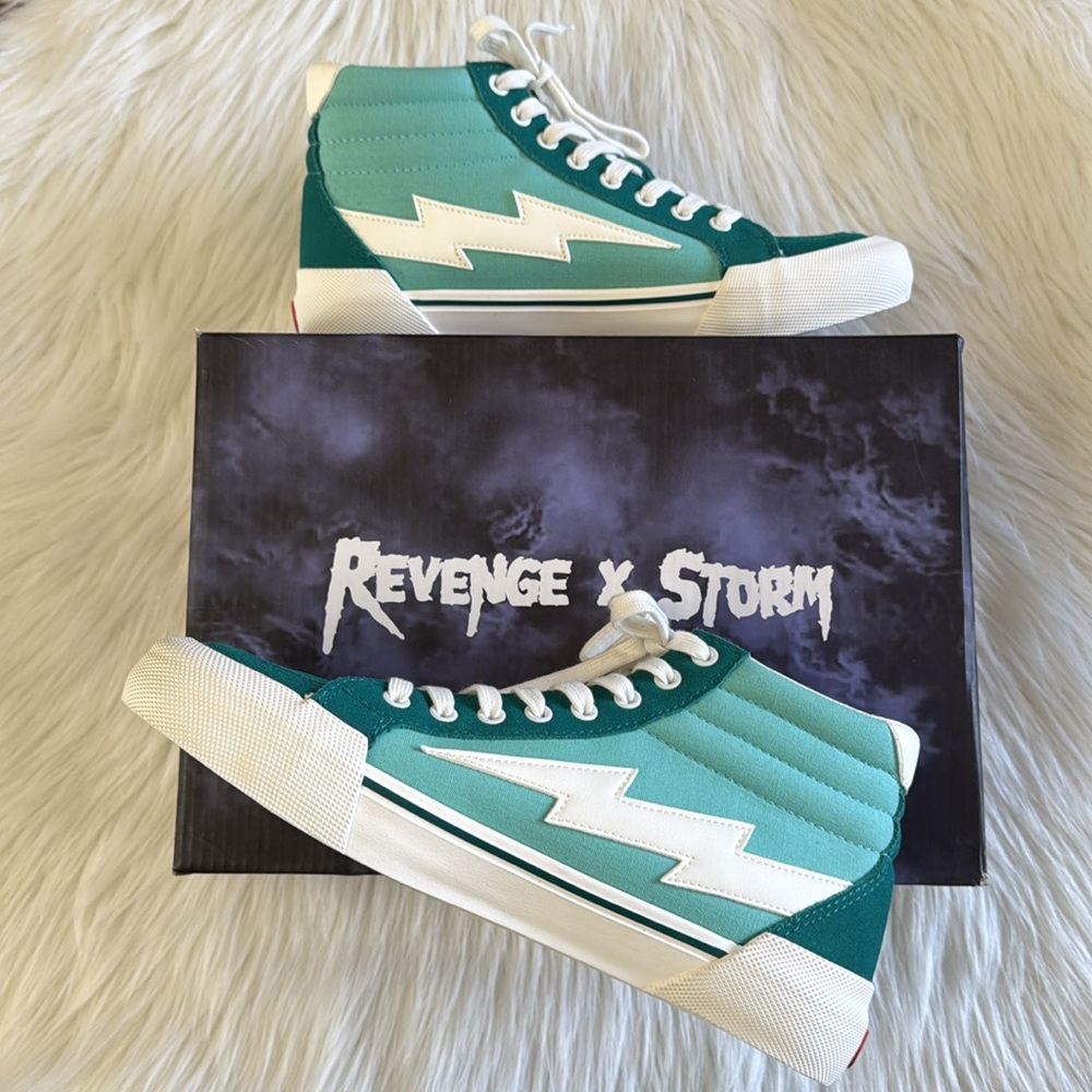 Revenge X Storm Volume 2 Hi-Top Turquoise/Sea Green Size 8 Men’s